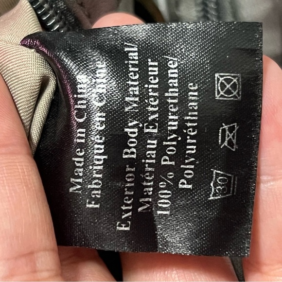 Stylish Gray Shoulder Bag with Gold Accents - Picture 9 of 9